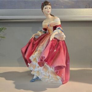 🎄🛍❤️ VINTAGE ROYAL DOULTON SOUTHERN BELLE FIGURINE